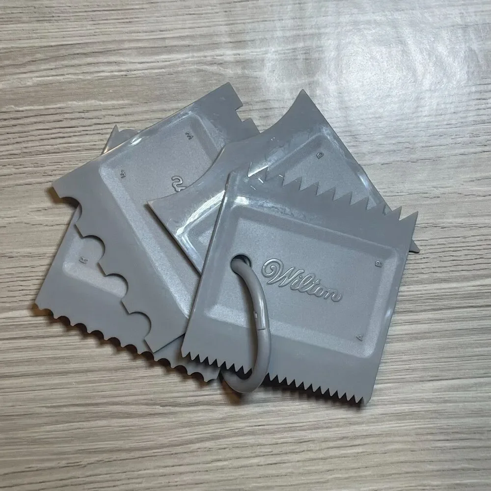 Wilton Small Icing Comb Set - 4 Pieces and Storage Ring